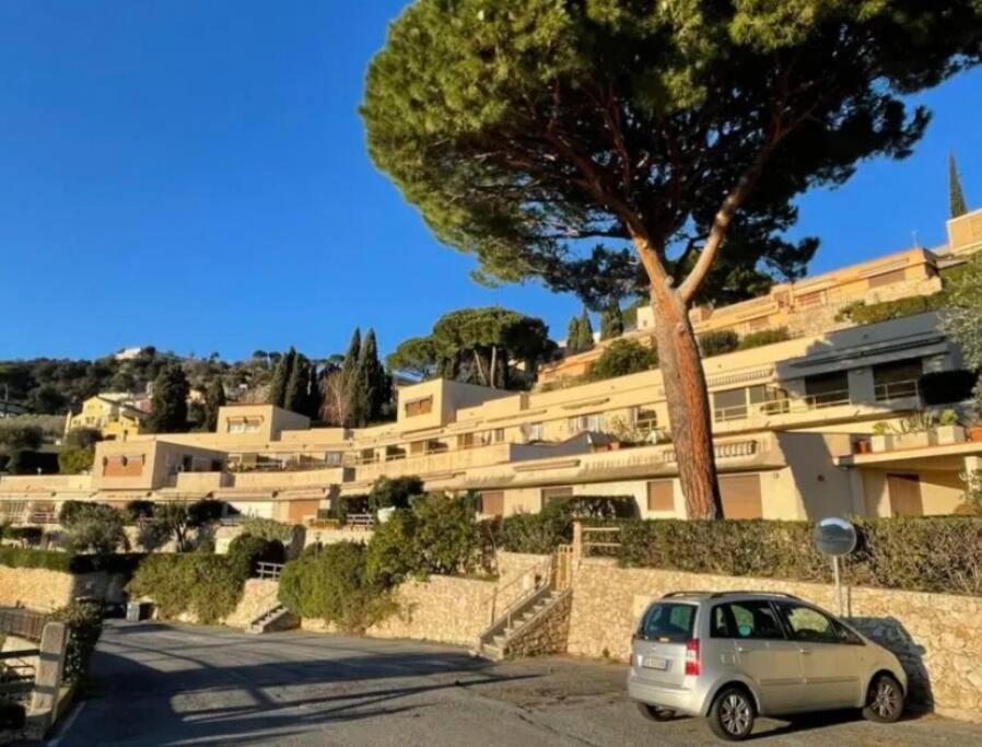 Al 37 Vista Mare E Colline Apartment Finale Ligure Exterior photo