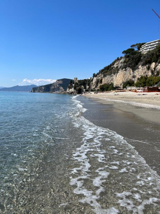 Al 37 Vista Mare E Colline Apartment Finale Ligure Exterior photo
